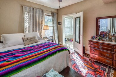 802 Columbia St unit 1, Houston, TX 77007 - photo 2