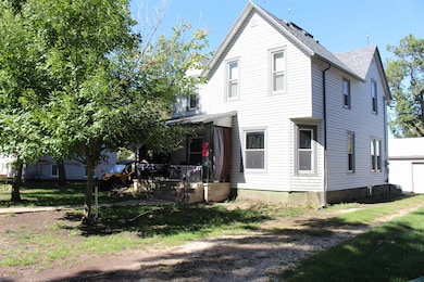 305 E 3rd St, Everly, IA 51338 - photo 2