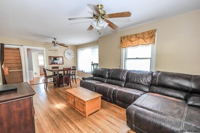 124 N Toll St, Schenectady, NY 12302 - photo 4