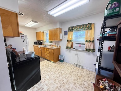 3331 Belaire Ave, Cheyenne, WY 82001 - photo 2