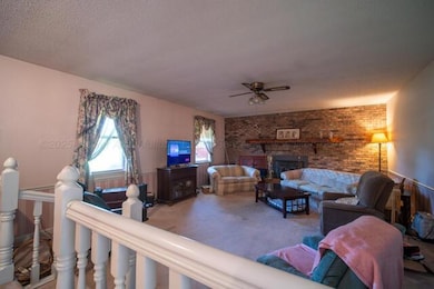 109 Richardson living room.2