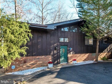 208 Wilderness Ln, Locust Grove, VA 22508 - photo 2