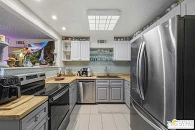 460 Bradshaw Ln unit 18, Palm Springs, CA 92262 - photo 7