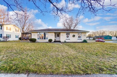 109 Stinebaugh Dr, Wapakoneta, OH 45895 - photo 2