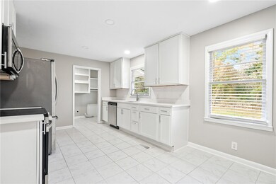 3022 Bradford Dr, Opelika, AL 36801 - photo 6