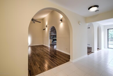 004_FOYER