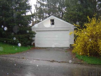 50 Sterling Ave, Schenectady, NY 12306 - photo 2