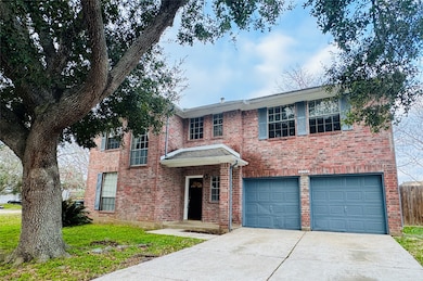 16043 Cedar Gully Dr, Friendswood, TX 77546 - photo 2