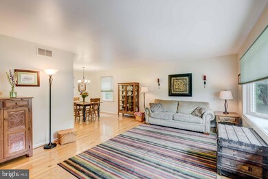 5832 Oklahoma Rd, Sykesville, MD 21784 - photo 4