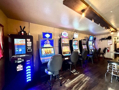 405 Park St, Cisne, IL 62823 - photo 5