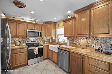 7-web-or-mls-BERMUDA_KITCHEN9