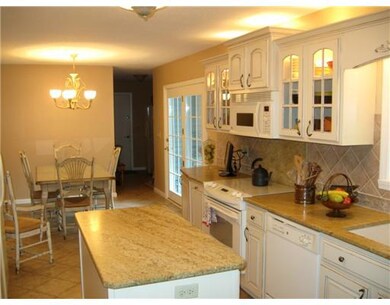 3918 Ridgewood Dr, Erie, PA 16506 - photo 3