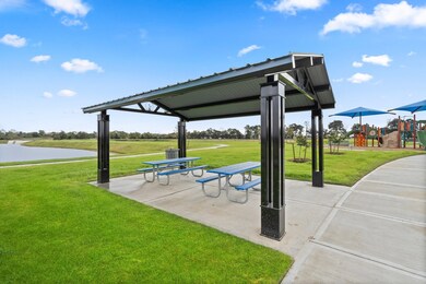 9022 Bay Lodge Ln, Baytown, TX 77521 - photo 5