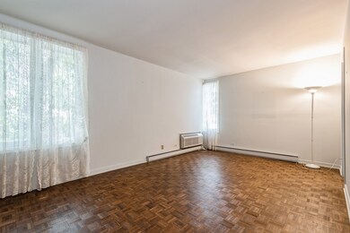 unlisted-address, Evanston, IL 60201 - photo 7