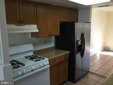 6453 Lamplighter Ridge, Glen Burnie, MD 21061 - photo 3