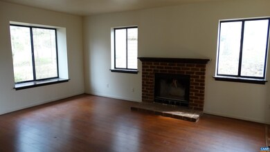 112 Boulder Spring Ct, Charlottesville, VA 22902 - photo 3