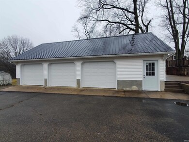 110 E Branson St, La Fontaine, IN 46940 - photo 3