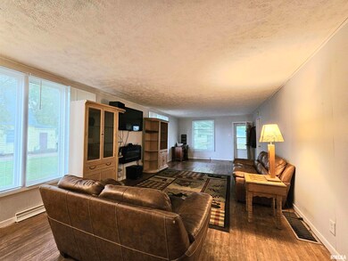 612 N Sherman St, Lincoln, IL 62656 - photo 6