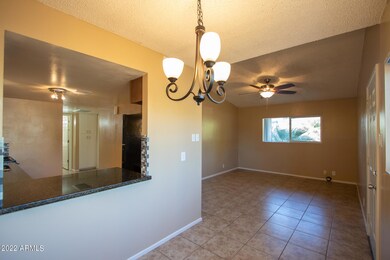 2206 S Granada Dr unit 5, Tempe, AZ 85282 - photo 3