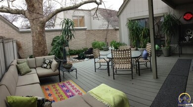 6 SW Pepper Tree Ln, Topeka, KS 66611 - photo 2