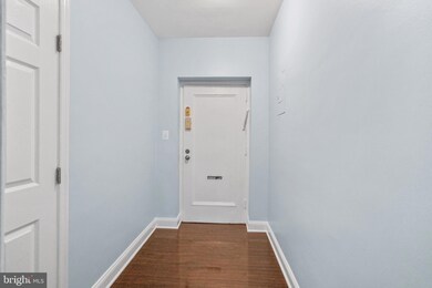 5014 Columbia Pike unit A, Arlington, VA 22204 - photo 3