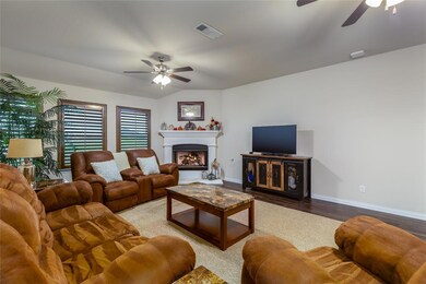 104 Springwood Ranch Loop, Springtown, TX 76082 - photo 6