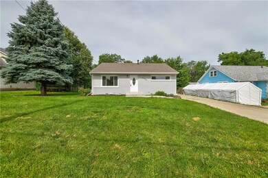 2904 61st St, Des Moines, IA 50322 - photo 2