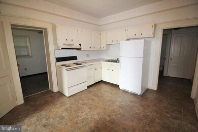 153 W Main St, New Holland, PA 17557 - photo 4