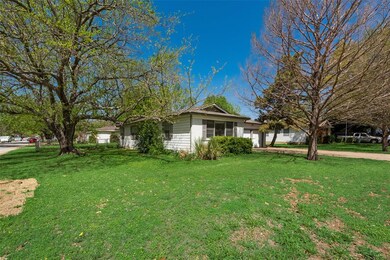 233 Anderson Dr, Hurst, TX 76053 - photo 2