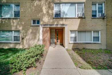 6145 N Seeley Ave unit 3B, Chicago, IL 60659 - photo 4