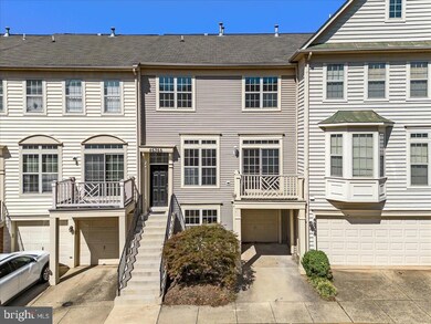 46366 Hobbs Square unit 48, Sterling, VA 20165 - photo 2
