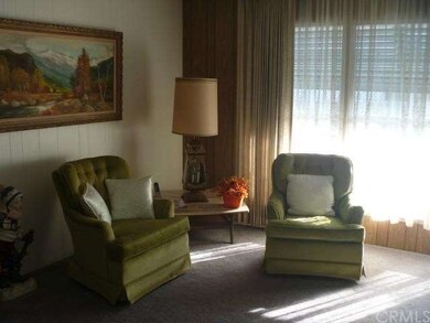 Living Room - another side - lots of natural light