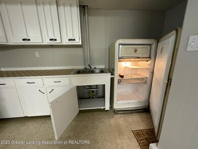 1530 Roseneath Ave, Lansing, MI 48915 - photo 5