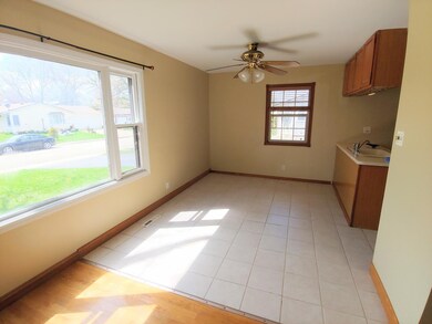 24 Austin Ave, Carpentersville, IL 60110 - photo 5