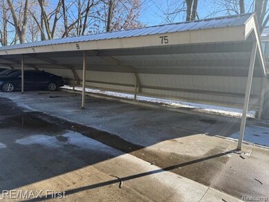 30178 Wedgewood Cir unit 81, Roseville, MI 48066 - photo 2