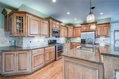 9540 Deer Run St, Lenexa, KS 66220 - photo 3