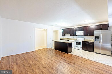 2257 Castle Rock Square unit 2B, Reston, VA 20191 - photo 5