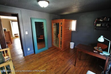 thumbnail_bedroom 3.