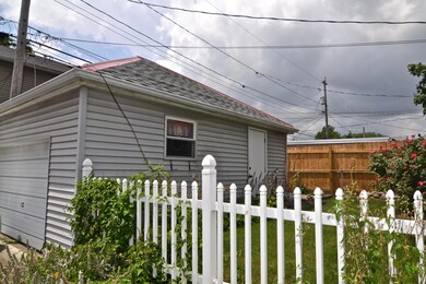 Detached Garage