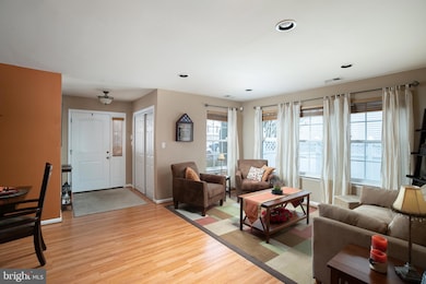 4 Juniper Dr, Columbus, NJ 08022 - photo 4