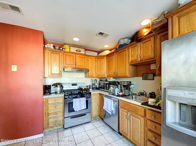 59 Mariners Ln