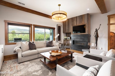 riverwalk_opal_401_interior_living_a (1)