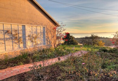 ROSE GARDEN VIEWS