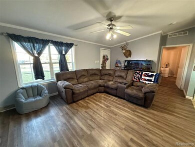 5106 Hawthorn Dr, Brown City, MI 48416 - photo 2