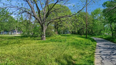 228 E Prospect St, Denison, TX 75021 - photo 7