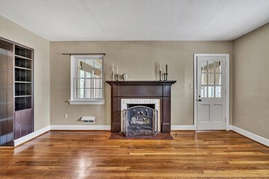 2921 Fireplace