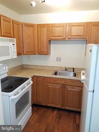 312 N Paca St unit 5, Baltimore, MD 21201 - photo 2