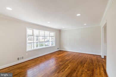 9608 Sudley Manor Dr, Manassas, VA 20109 - photo 6