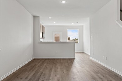 1609 Luke St, Ennis, TX 75119 - photo 4