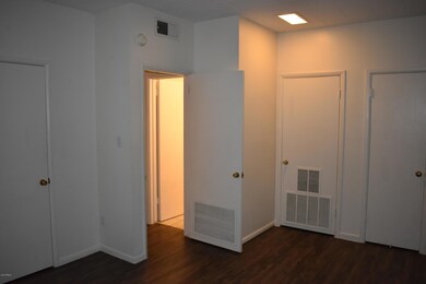 54 S Center St unit B, Mesa, AZ 85210 - photo 7